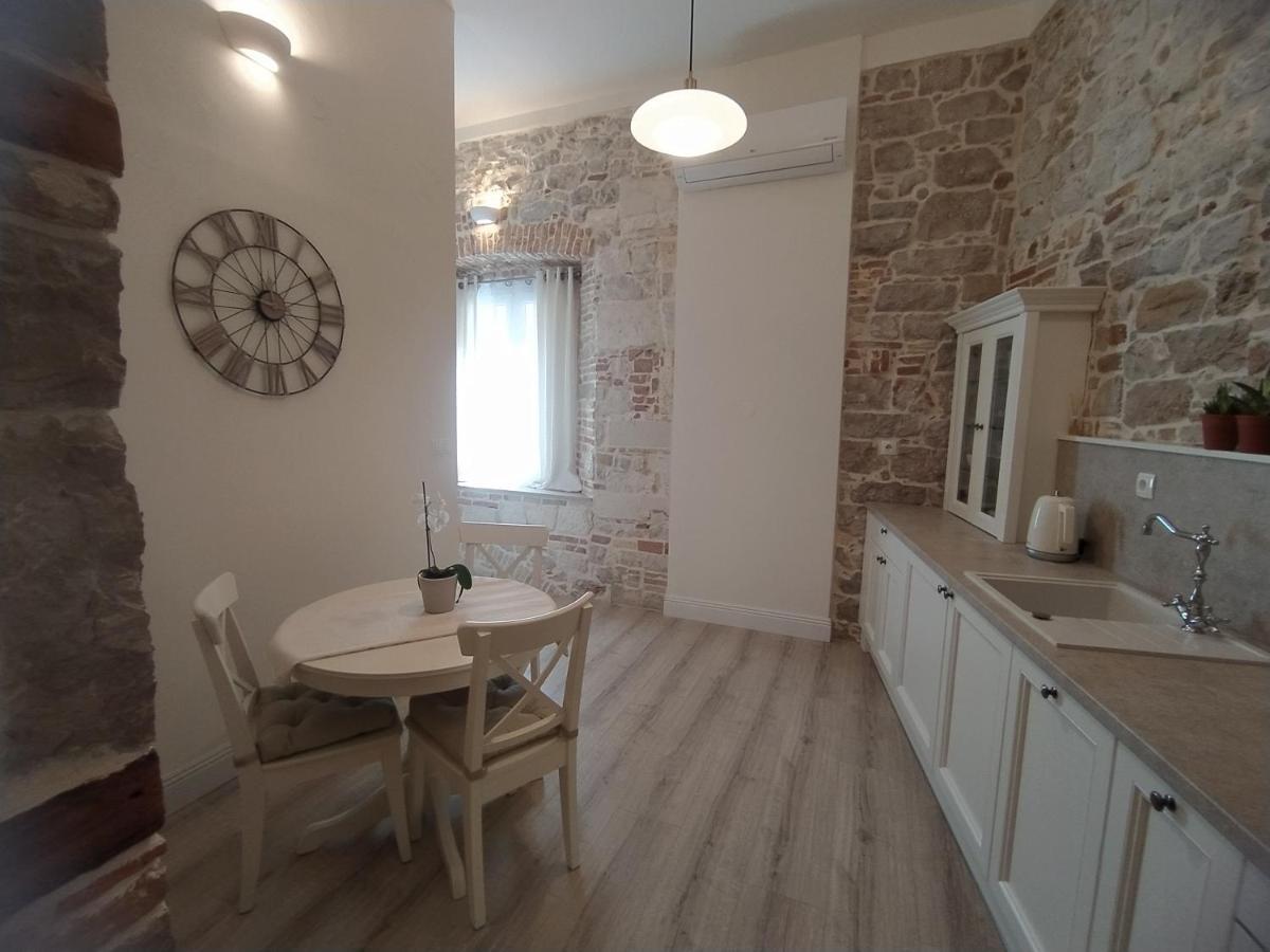 Apartment Antique Zadar - City Center Bagian luar foto
