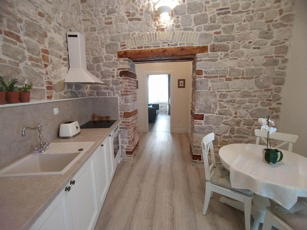 Apartment Antique Zadar - City Center Bagian luar foto